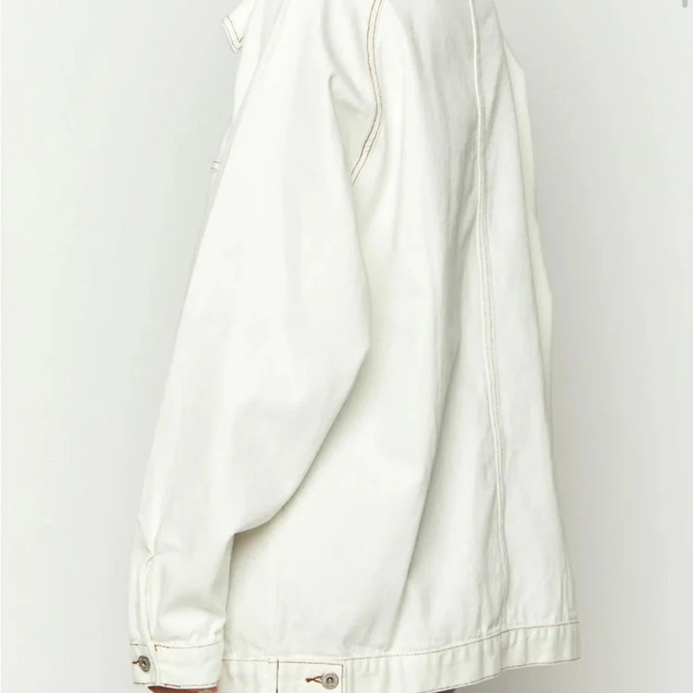 Oversized Jacket - Picture 3 of 3